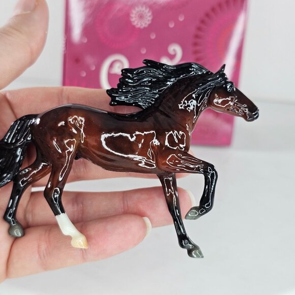 2025 Breyerfest Stablemate Cava Mirado Cantering Andalusian Glossy Dapple Bay - Picture 8 of 9